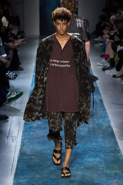 Look 8